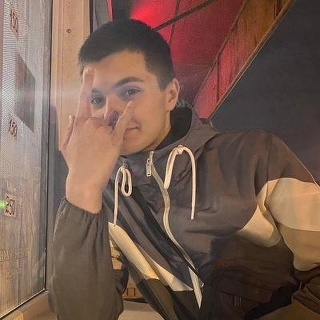 Дмитри Й